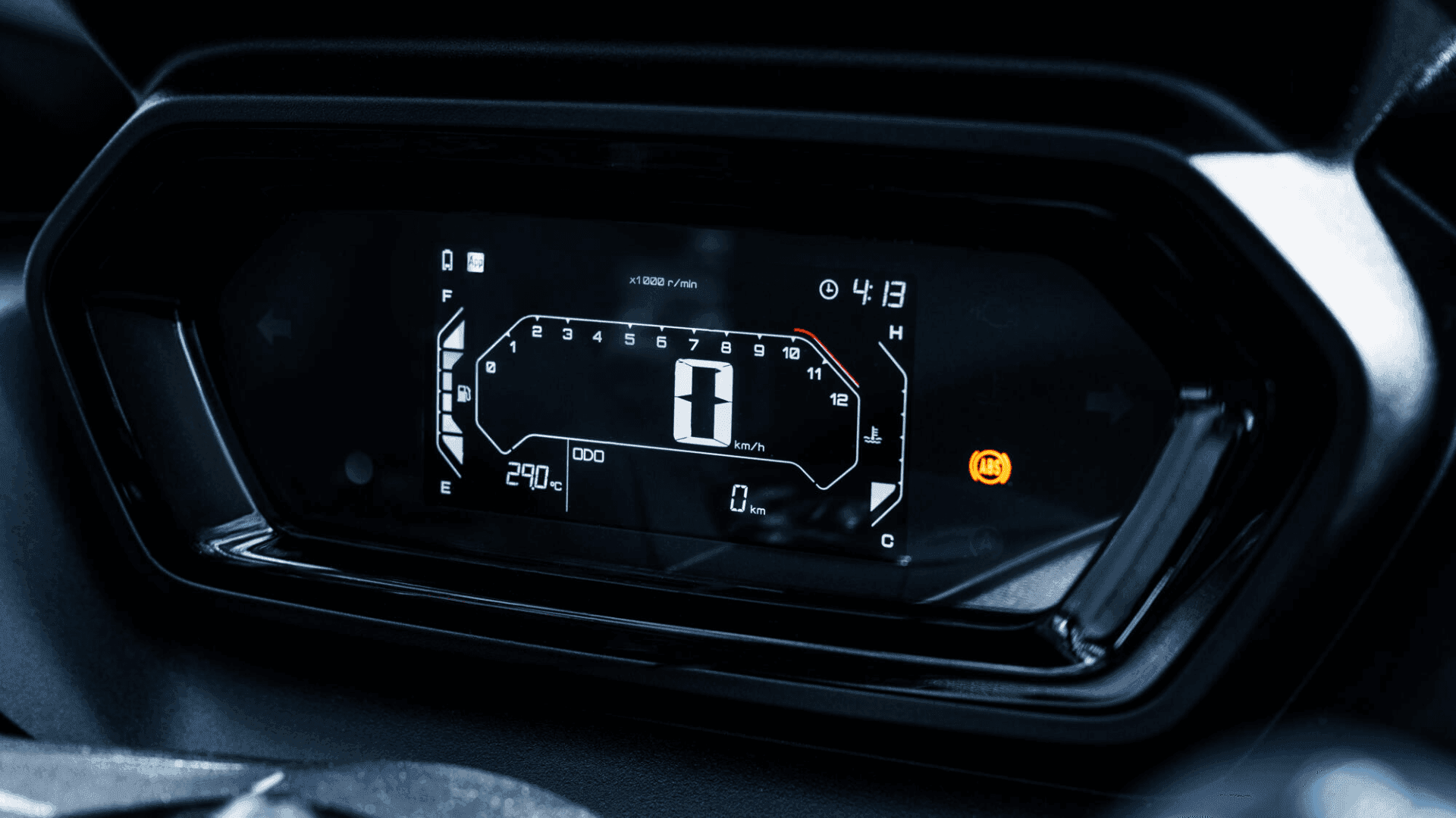 לוח מחוונים LCD